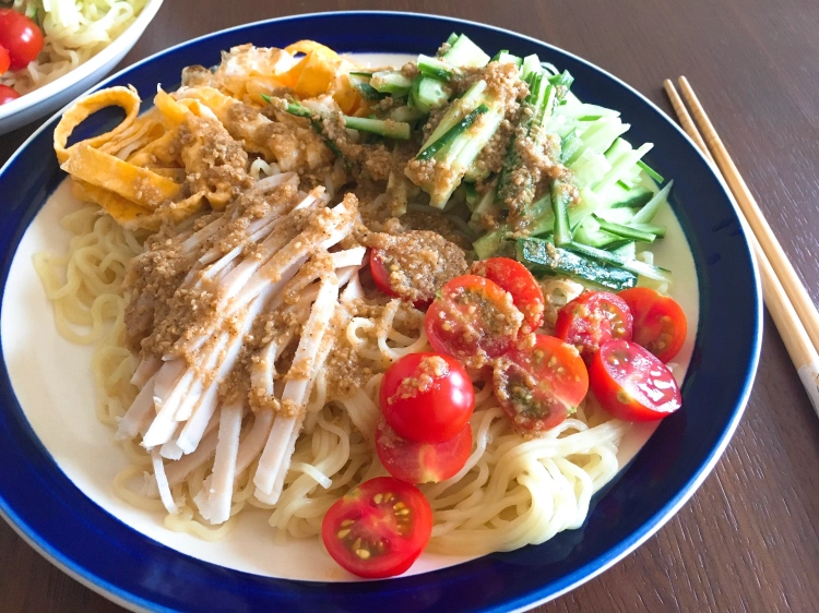 Japanese style chilled noodles salad