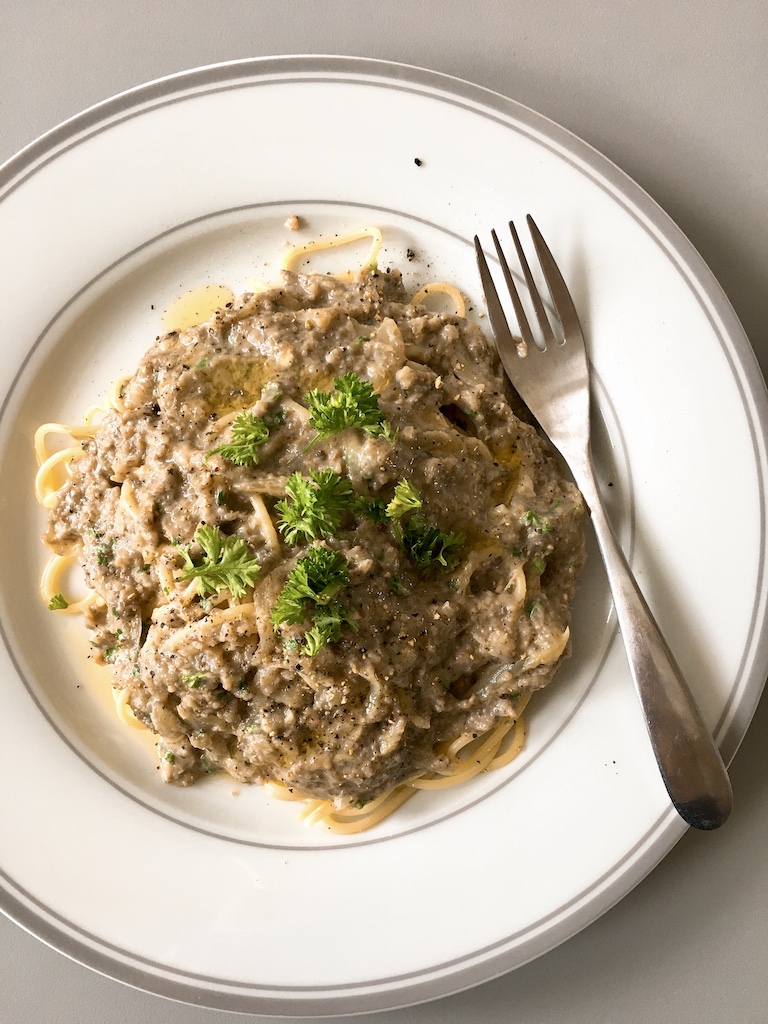 mushroom white sauce spaghetti