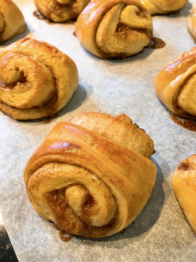 Cinnamon and Cardamom Roll (less sweet)