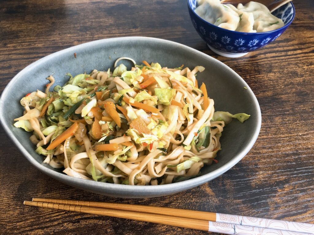 Stir-fried Noodles with Vegetables in 20 mins