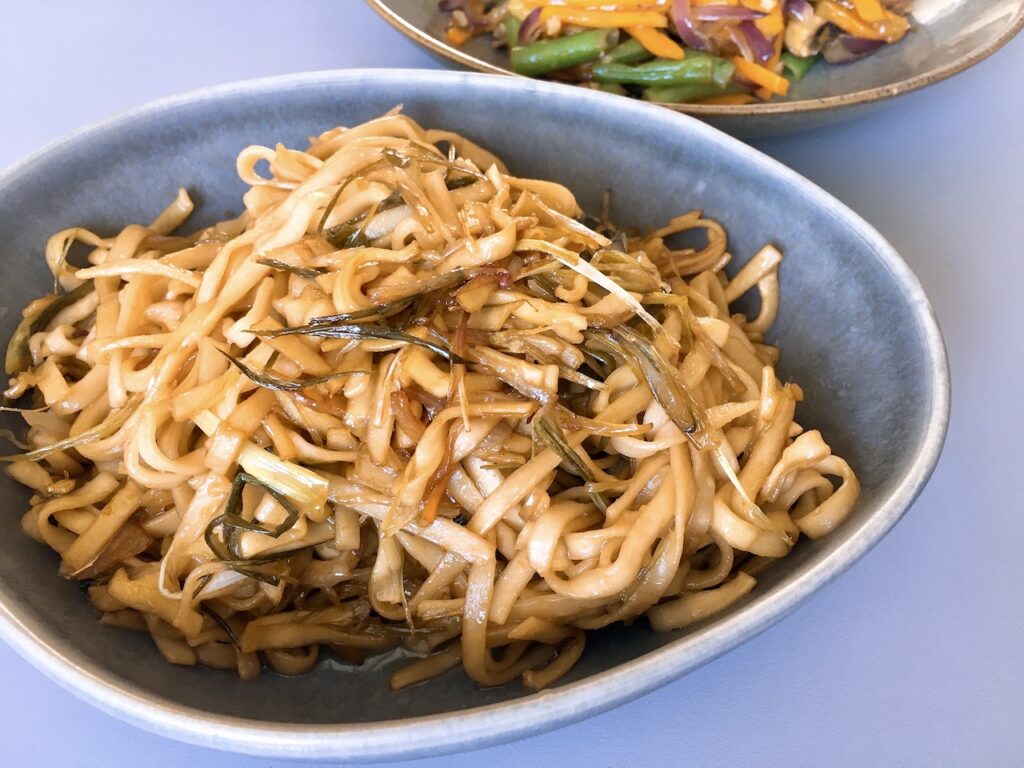 Scallion Oil Noodles without Dark Soy Sauce