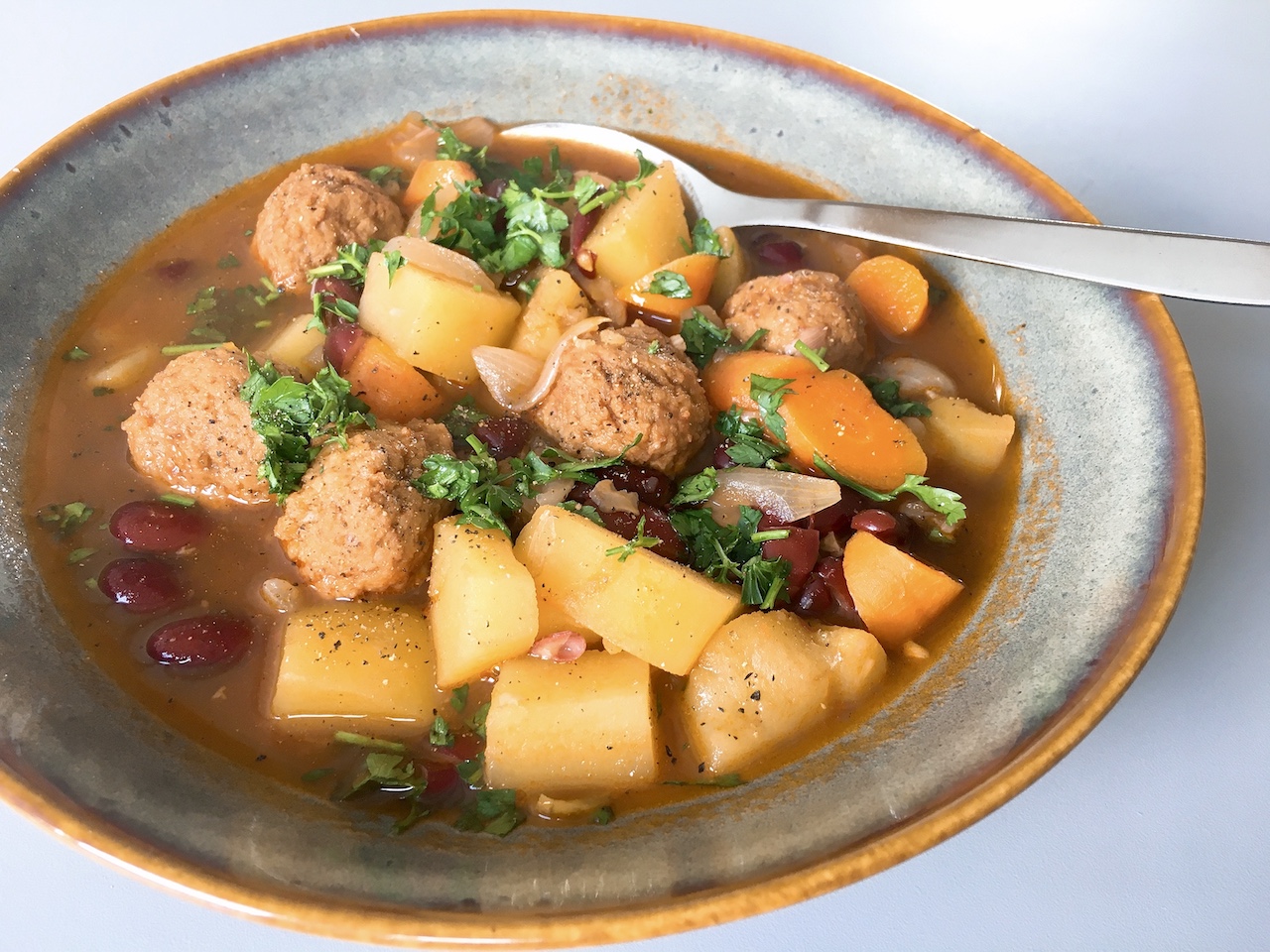 Hearty Kidney Beans Stew with IKEA Meatball