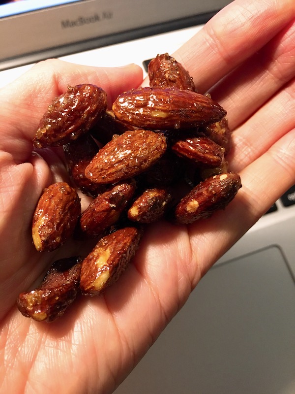 Roasted honey almond as a healthy snack.