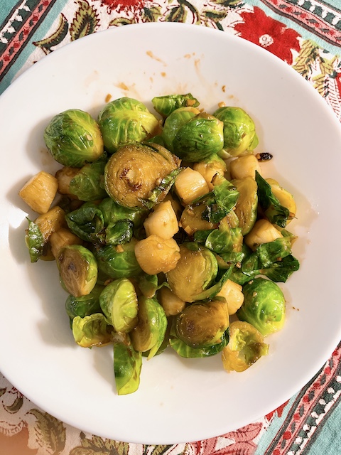 Sautéed Brussels sprouts and mini scallop with butter soy sauce in 10 mins.