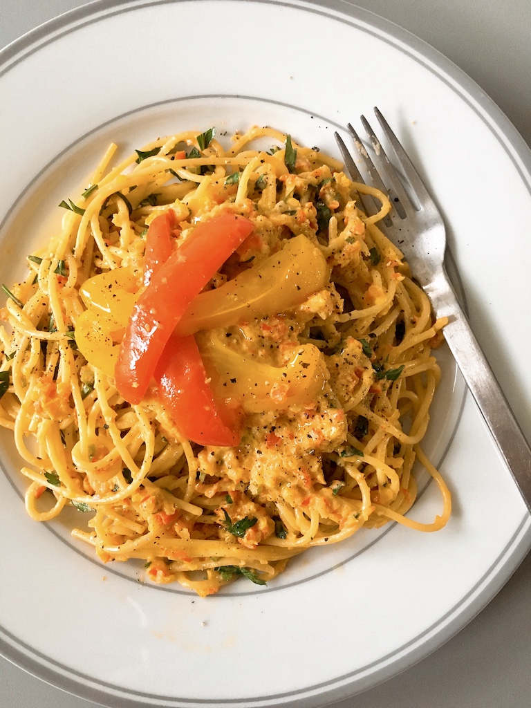 Creamy and sweet peppers spaghetti.