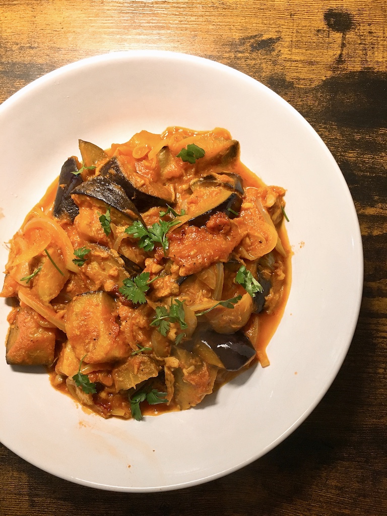 Aubergine, tuna and tomato stew.