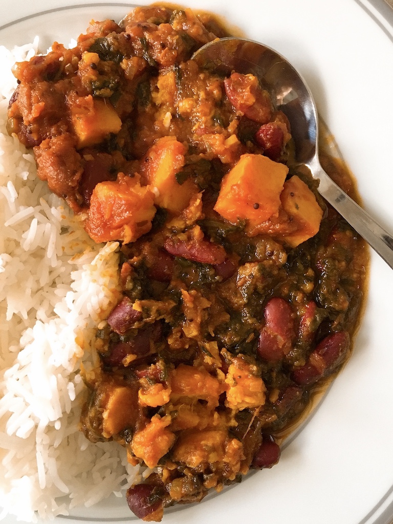 One pot curry made with kidney beans and sweet potato.