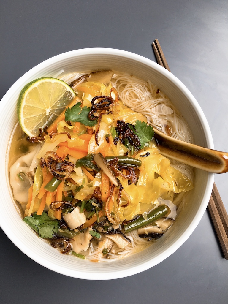 Meat-free soup noodles with vegetables.