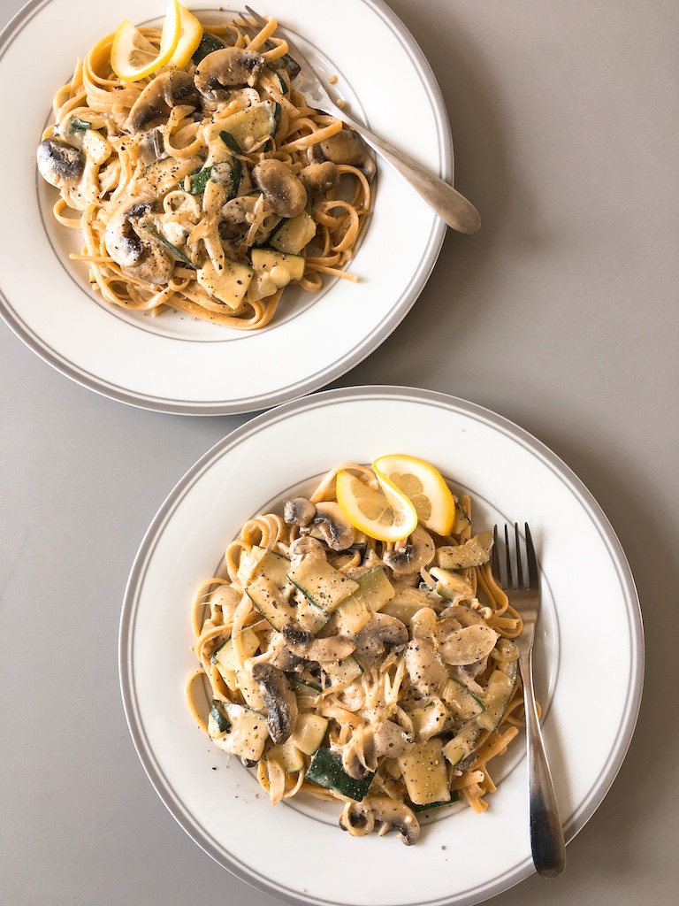 Lemony courgette mushroom cream sauce pasta.