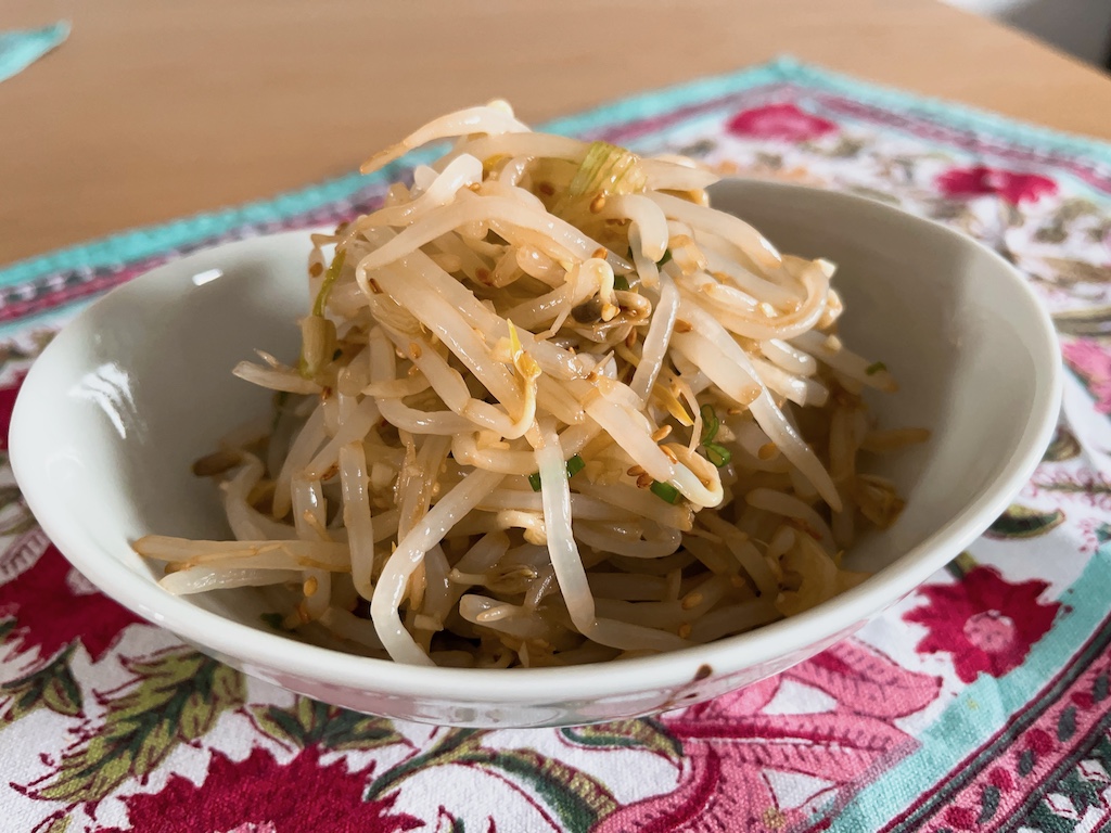 Basic Korean Bean Sprouts Recipe (Zero Skill)