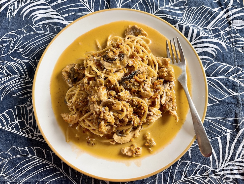 Easy Pasta: Caramelised Onions with Salmon