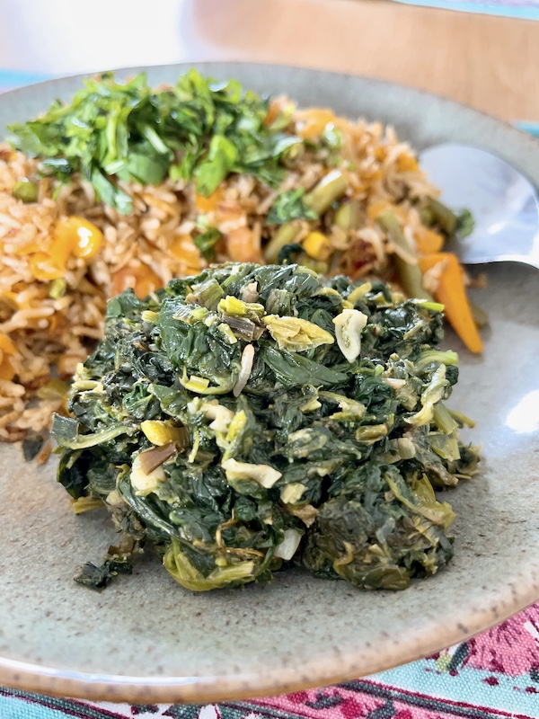 A simple spinach recipe that everybody can cook.