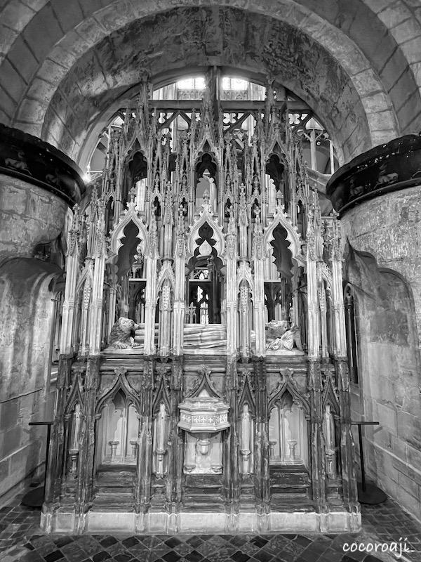 The King Edward II's tomb in the Gloucester Cathedral.