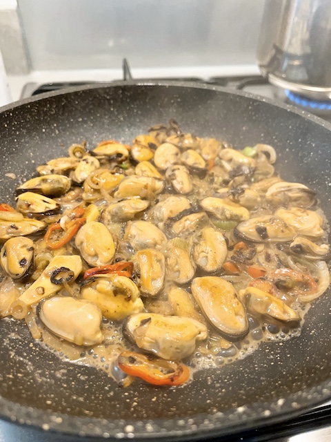 cooking thawed and shelled mussels.