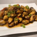 Scallion Sauce Mussels Recipe (10 Mins, HK Style)