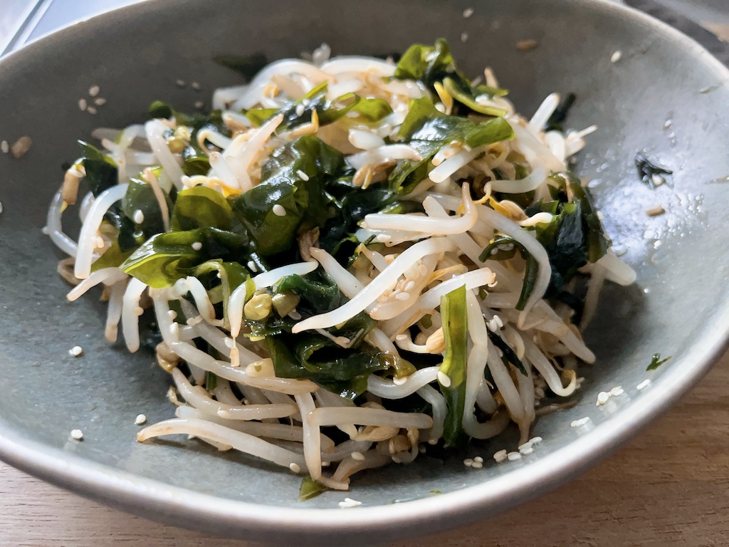 Wakame Seaweed and Bean Sprouts Salad