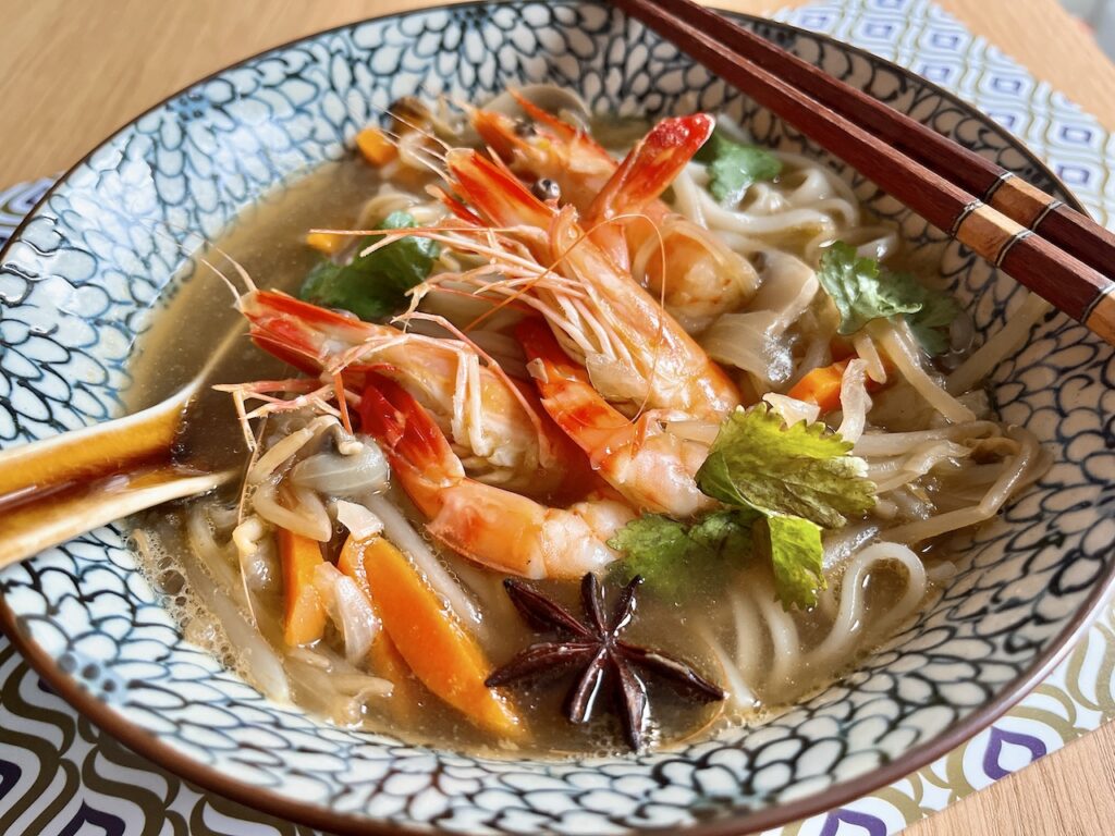 Easy Asian prawn noodle soup made in one pot.