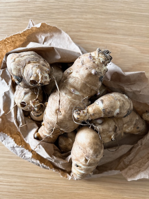 Fresh Jerusalem artichokes.