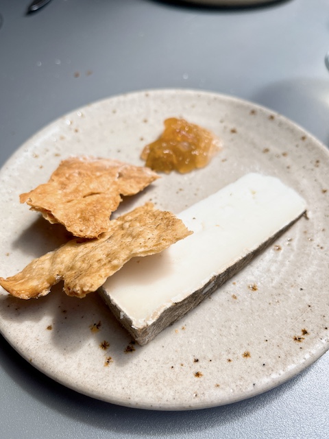 BOX-E: Pennard Vale cheese with apple chutney.