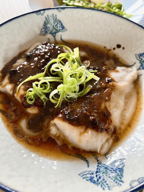 Steamed fish with black bean sauce.