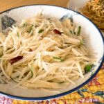 Sichuan stir-fried potato slivers.